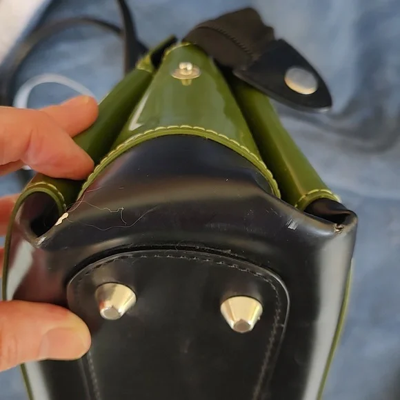 Beijo faux leather green/black color block shoulder bag. GUC. Preloved - Picture 14 of 15